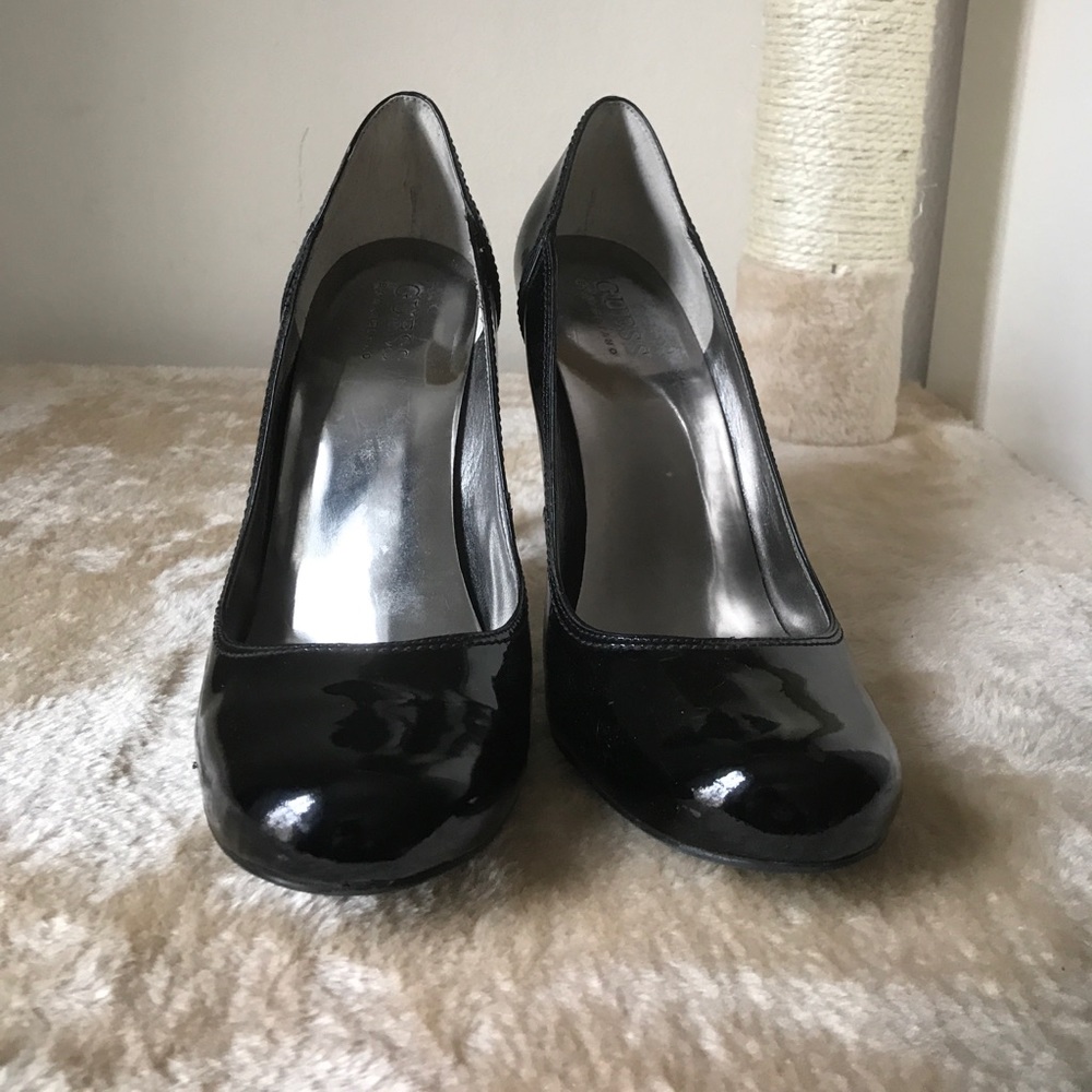 Guess Pumps 🌷 - Picture 3 of 5